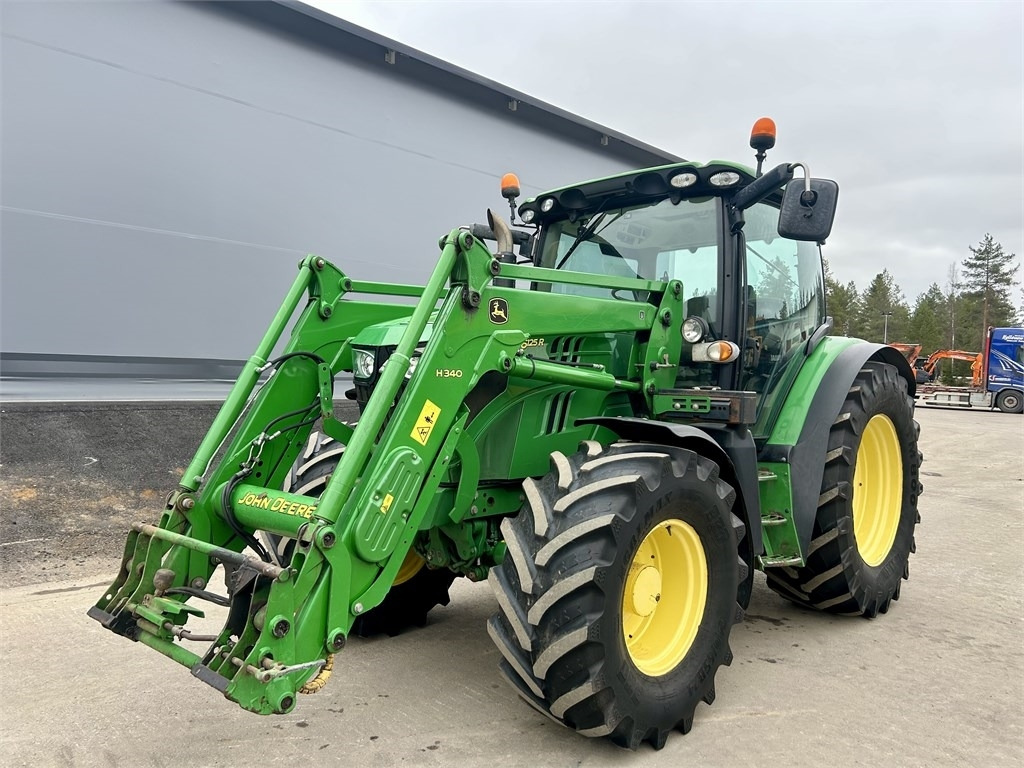 John Deere 6125 R AUTOPOWER ETUKUORMAAJALLA - Traktor: bilde 2 John Deere 6125 R AUTOPOWER ETUKUORMAAJALLA - Traktor: bilde 2