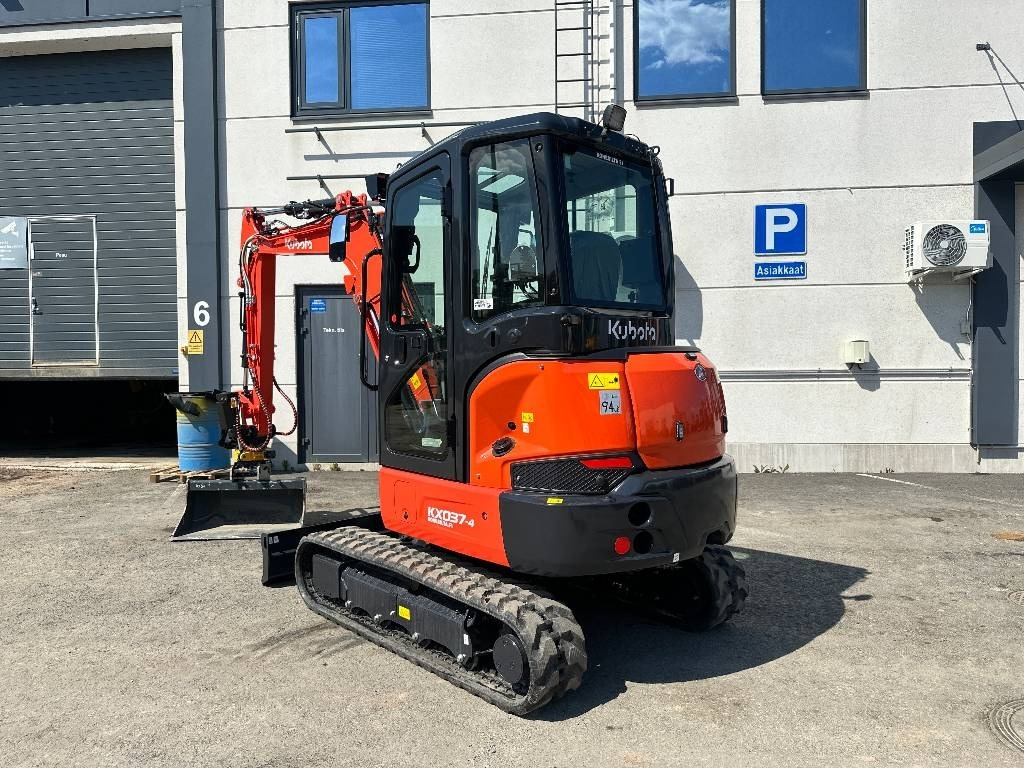 Kubota KX037-4 PYÖRITTÄJÄLLÄ  - Minigraver: bilde 2 Kubota KX037-4 PYÖRITTÄJÄLLÄ  - Minigraver: bilde 2