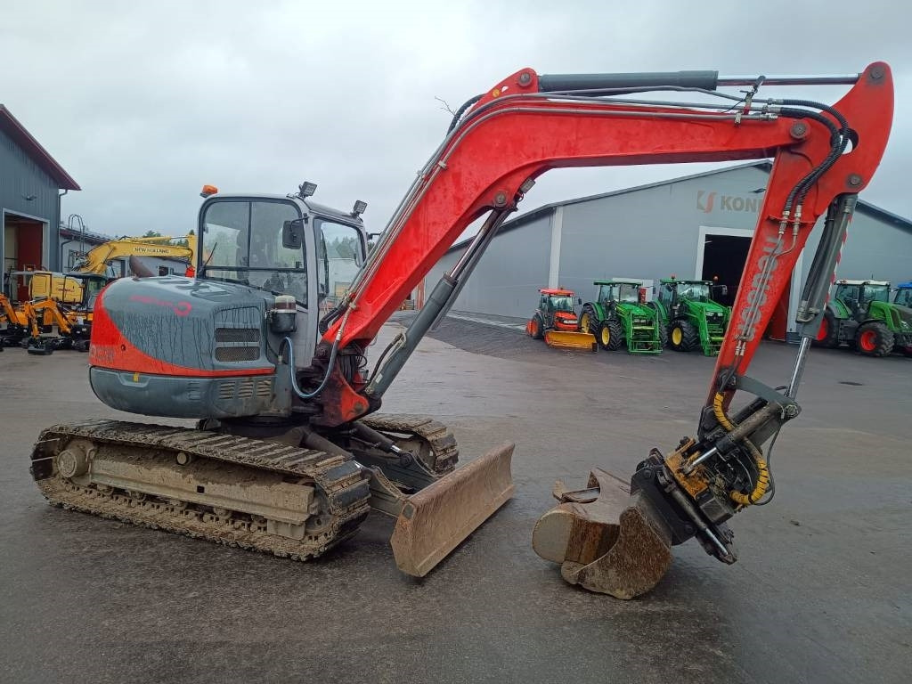 Neuson 8003RD PYÖRITTÄJÄ, 3-KAUHAA - Minigraver: bilde 4 Neuson 8003RD PYÖRITTÄJÄ, 3-KAUHAA - Minigraver: bilde 4