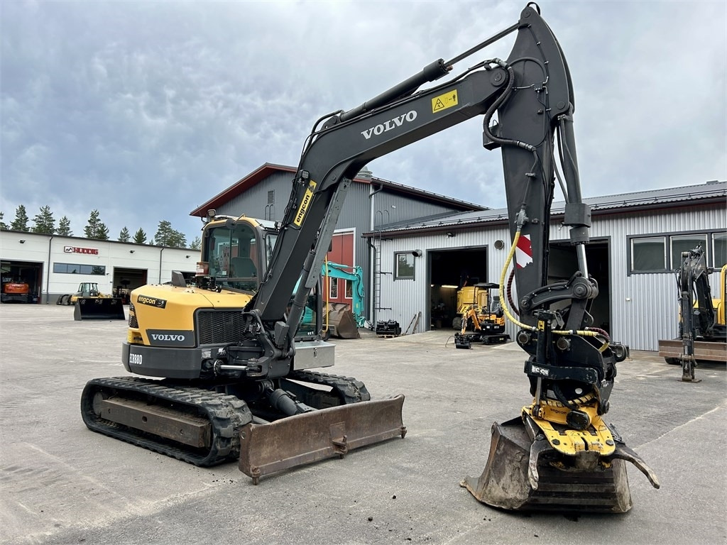 Minigraver Volvo MYYTY! SOLD! ECR88D + TYÖLAITTEET: bilde 7