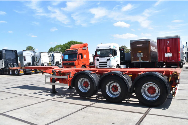 Nooteboom containerchassis - LIFT AXLE - DISC BRAKES - BPW AXLES - 2 x EXTENDABLE - - Container-transport/ Vekselflak semitrailer: bilde 4 Nooteboom containerchassis - LIFT AXLE - DISC BRAKES - BPW AXLES - 2 x EXTENDABLE - - Container-transport/ Vekselflak semitrailer: bilde 4