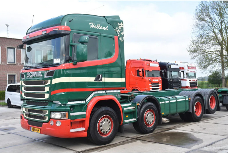 Scania R520 HL V8 8x2 - EURO 6 - MANUAL - RETARDER - WHEELBASE: 510 cm - 10 TONS FRONT AXLE - XENON - - Container-transport/ Vekselflak lastebil: bilde 1 Scania R520 HL V8 8x2 - EURO 6 - MANUAL - RETARDER - WHEELBASE: 510 cm - 10 TONS FRONT AXLE - XENON - - Container-transport/ Vekselflak lastebil: bilde 1