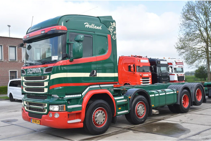 Scania R520 HL V8 8x2 - EURO 6 - MANUAL - RETARDER - WHEELBASE: 510 cm - 10 TONS FRONT AXLE - XENON - - Container-transport/ Vekselflak lastebil: bilde 1 Scania R520 HL V8 8x2 - EURO 6 - MANUAL - RETARDER - WHEELBASE: 510 cm - 10 TONS FRONT AXLE - XENON - - Container-transport/ Vekselflak lastebil: bilde 1