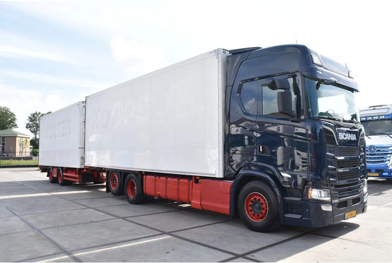 Scania S520 V8 NGS 6x2*4NB + SCHMITZ ZKO 20 - THERMO KING - RETARDER - FULL AIR - WHEELBASE: 515 CM - TOP CONDITION - - Lastebil med kjøl: bilde 4 Scania S520 V8 NGS 6x2*4NB + SCHMITZ ZKO 20 - THERMO KING - RETARDER - FULL AIR - WHEELBASE: 515 CM - TOP CONDITION - - Lastebil med kjøl: bilde 4