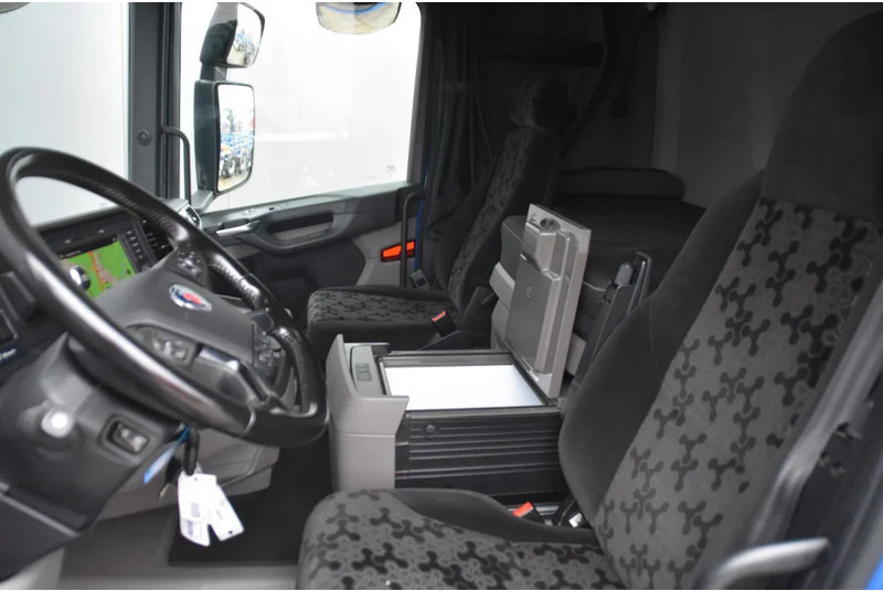 Scania R460 NGS 4x2 - SUPER - RETARDER - 319 TKM - PARK. AIRCO - ACC - NAVI - 2 x FUEL TANKS - TOP CONDITION - - Trekkvogn: bilde 5 Scania R460 NGS 4x2 - SUPER - RETARDER - 319 TKM - PARK. AIRCO - ACC - NAVI - 2 x FUEL TANKS - TOP CONDITION - - Trekkvogn: bilde 5