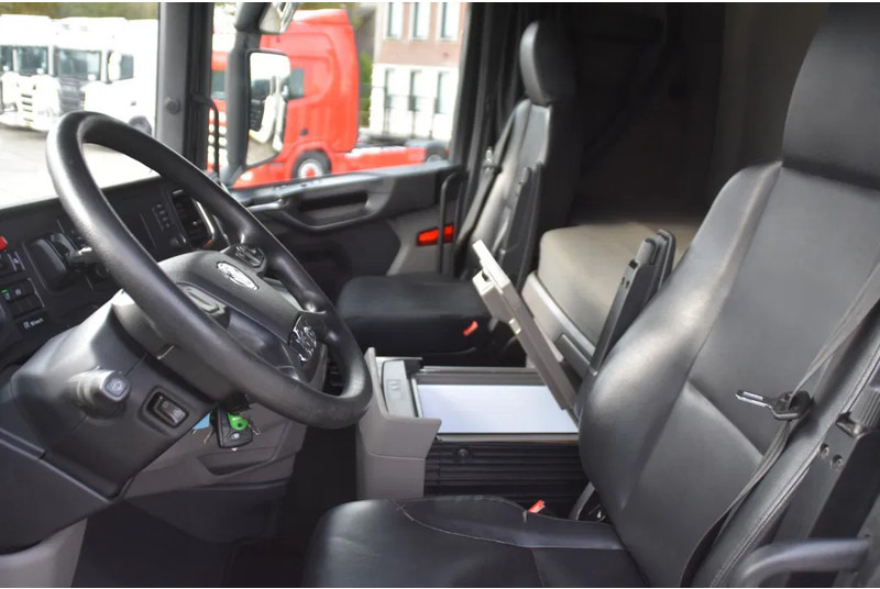 Scania S410 NGS 4x2EB MEGA 95 cm or 103 cm driving height - RETARDER - 817 TKM - FULL AIR - PARK. AIRCO - LEATHER SEATS - 2 x FUEL TANK - Trekkvogn: bilde 5 Scania S410 NGS 4x2EB MEGA 95 cm or 103 cm driving height - RETARDER - 817 TKM - FULL AIR - PARK. AIRCO - LEATHER SEATS - 2 x FUEL TANK - Trekkvogn: bilde 5