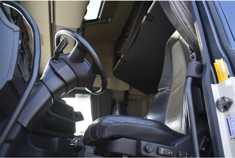 Volvo FH 16.750 Globetrotter XL 6x2 - RETARDER - FULL AIR - PARK. AIRCO - DYNAMIC STEERING - SLIDING FIFTH WHEEL - ALCOA'S - TOP CONDI - Trekkvogn: bilde 4 Volvo FH 16.750 Globetrotter XL 6x2 - RETARDER - FULL AIR - PARK. AIRCO - DYNAMIC STEERING - SLIDING FIFTH WHEEL - ALCOA'S - TOP CONDI - Trekkvogn: bilde 4