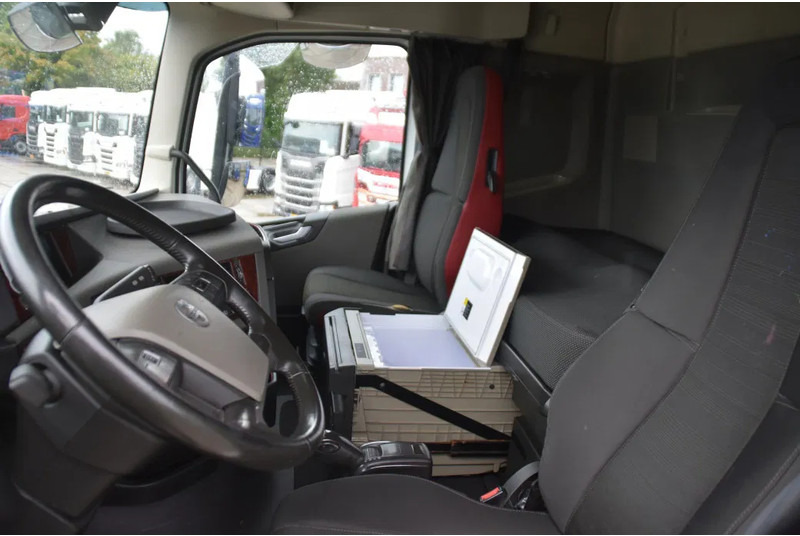 Volvo FH 460 Globe 6x2*4 - HOOKLIFT - 740 TKM - PARK. AIRCO - WHEELBASE: 480 CM - TOP CONDITION - - Krokbil: bilde 5 Volvo FH 460 Globe 6x2*4 - HOOKLIFT - 740 TKM - PARK. AIRCO - WHEELBASE: 480 CM - TOP CONDITION - - Krokbil: bilde 5