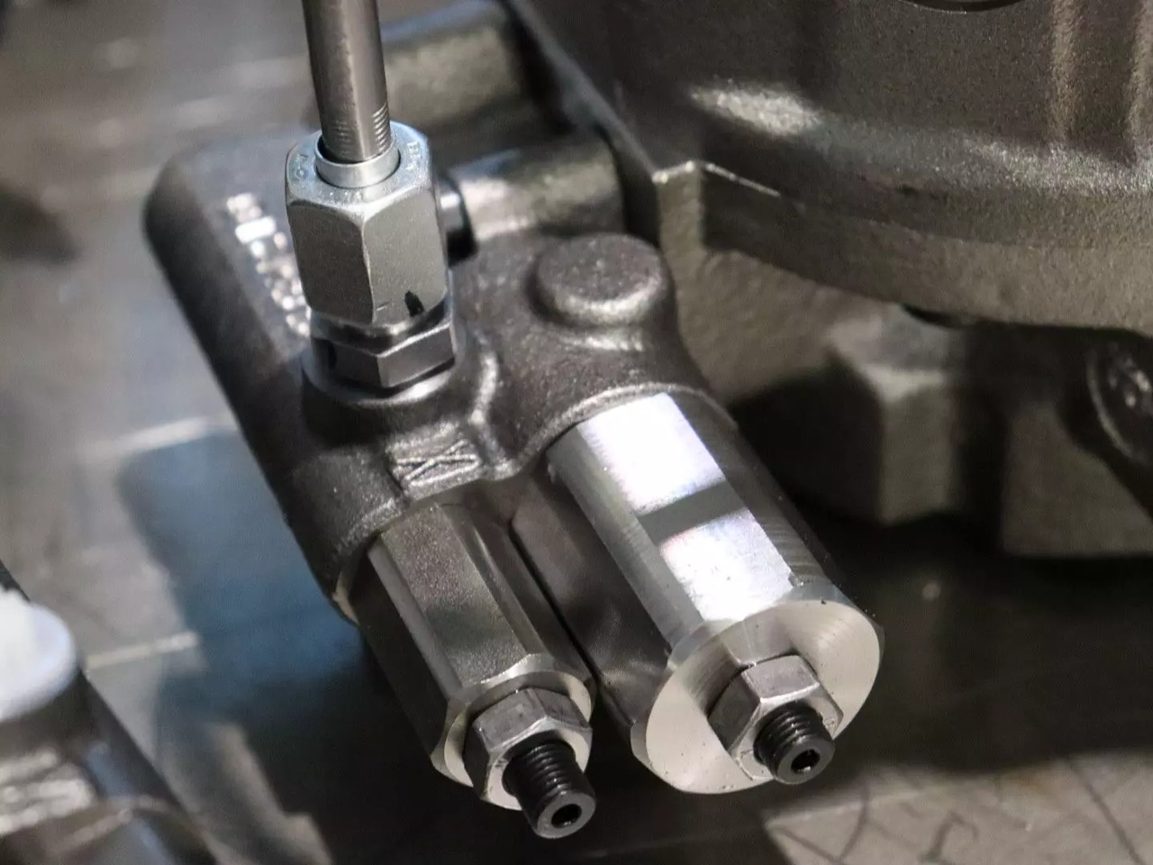 REXROTH A10VO28DFLR/31R-VSC62K01 - Hydraulisk pumpe for Materialhåndteringsutstyr: bilde 2 REXROTH A10VO28DFLR/31R-VSC62K01 - Hydraulisk pumpe for Materialhåndteringsutstyr: bilde 2