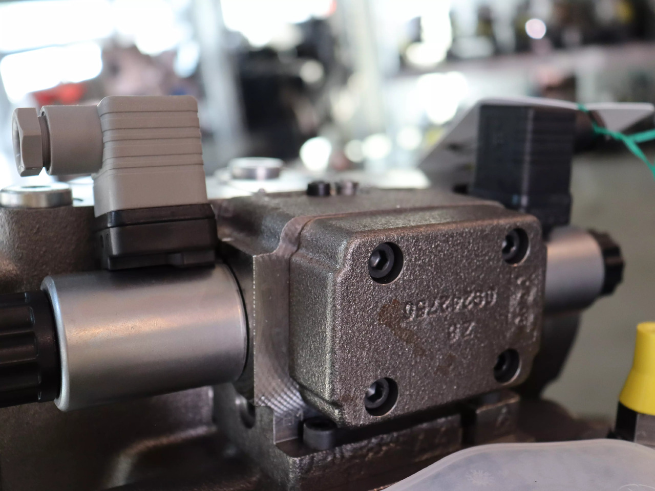 REXROTH A4VG125EP4D1/32R-NSF02F021DH - Hydraulisk pumpe for Materialhåndteringsutstyr: bilde 4 REXROTH A4VG125EP4D1/32R-NSF02F021DH - Hydraulisk pumpe for Materialhåndteringsutstyr: bilde 4
