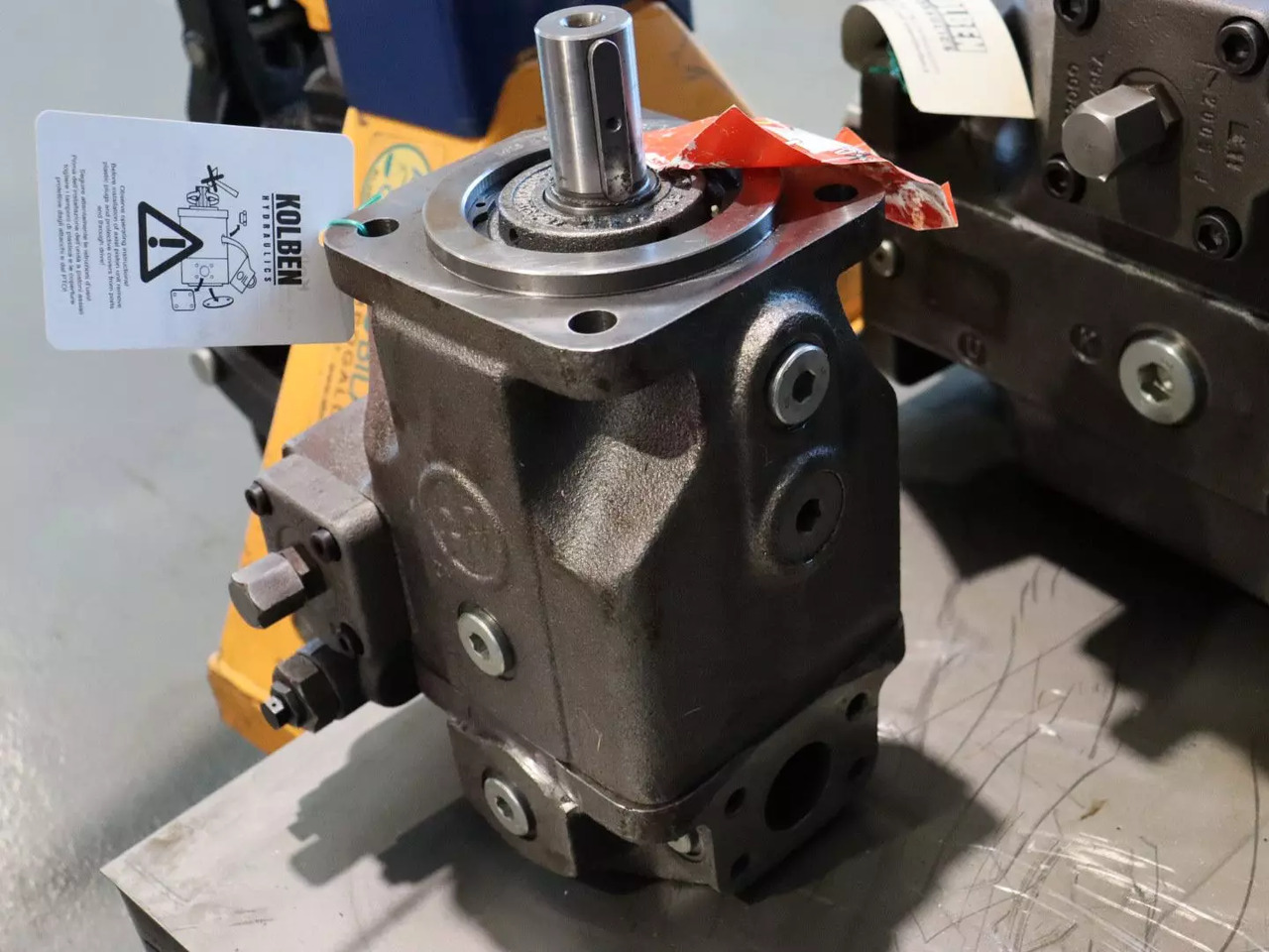 REXROTH A4VSO40DR/10R-PPB13N00 - Hydraulisk motor for Materialhåndteringsutstyr: bilde 2 REXROTH A4VSO40DR/10R-PPB13N00 - Hydraulisk motor for Materialhåndteringsutstyr: bilde 2
