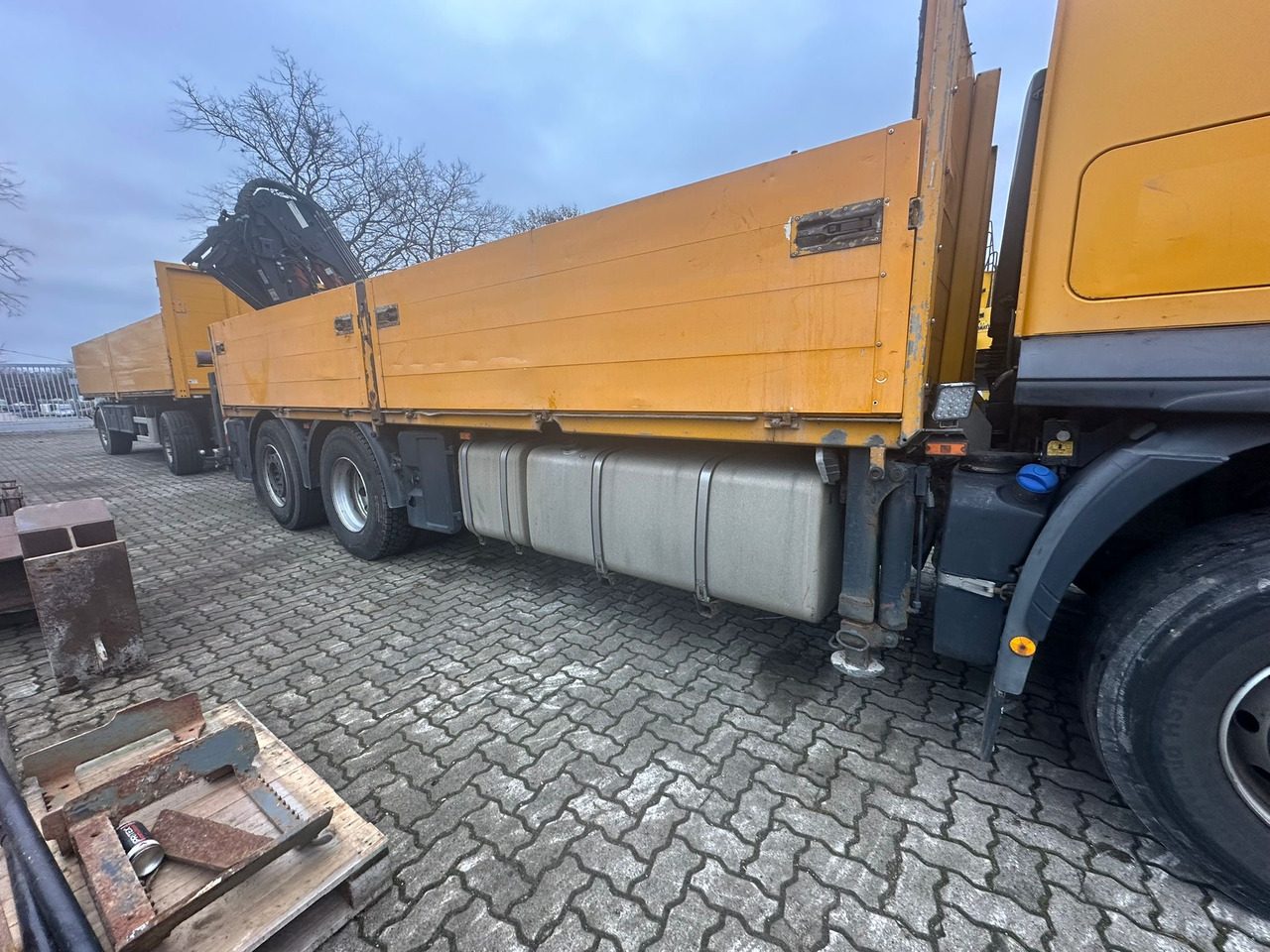 IVECO STRALIS 420 truck open box with TEREX loading crane 290.2E-A3 - Krokbil, Kranbil: bilde 4 IVECO STRALIS 420 truck open box with TEREX loading crane 290.2E-A3 - Krokbil, Kranbil: bilde 4