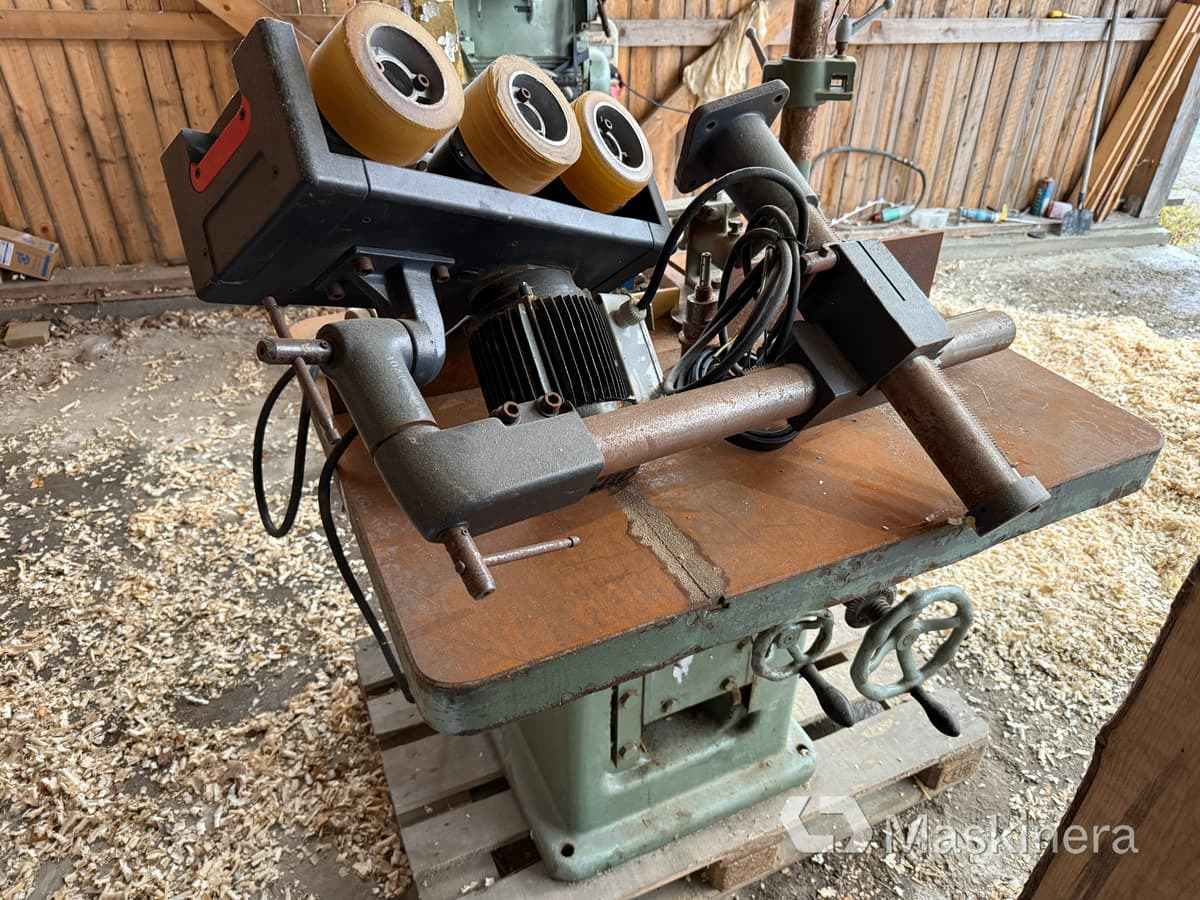 Bordsfräs med matarverk Jonsereds - Anleggsmaskiner: bilde 4 Bordsfräs med matarverk Jonsereds - Anleggsmaskiner: bilde 4