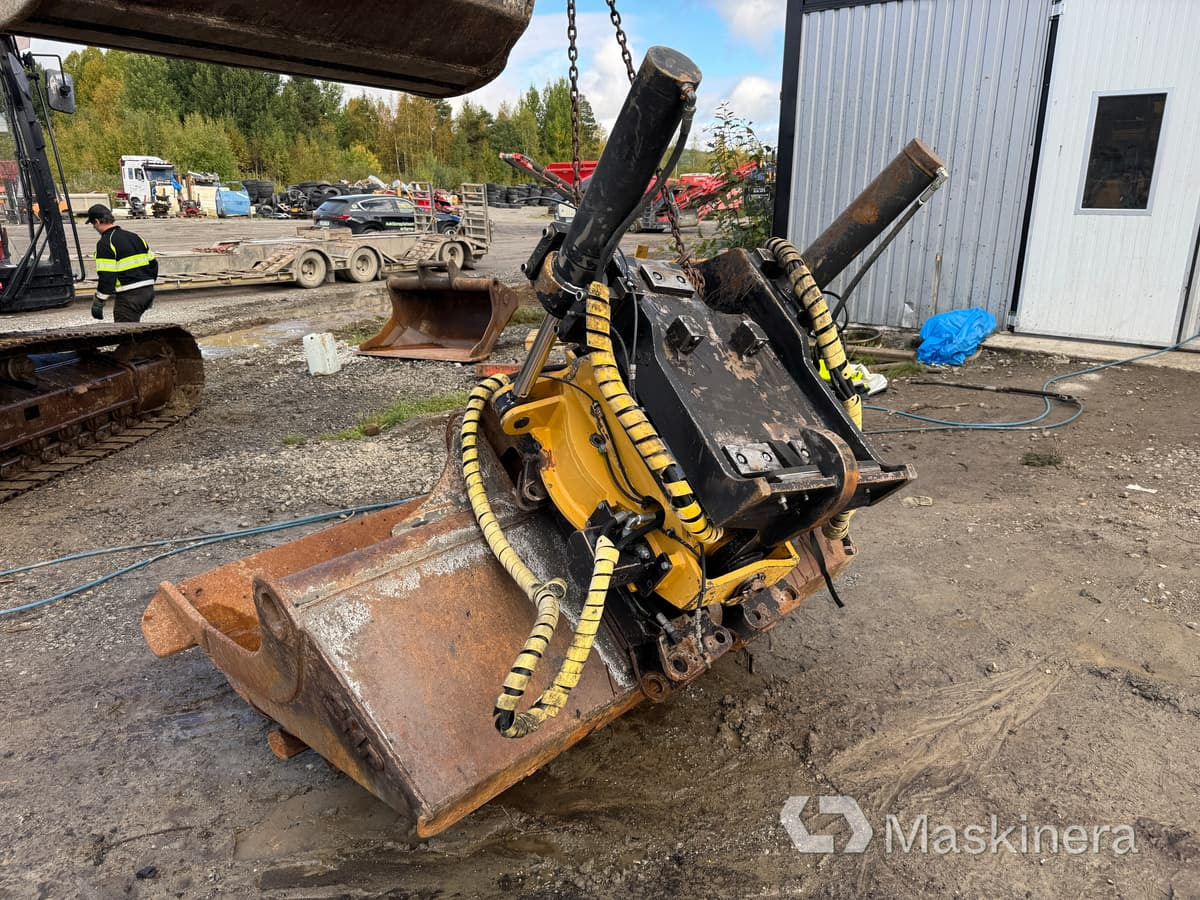 Engcon EC3027GR9 Tiltrotator Engcon med planeringsskopa B27-fäste - Gravemaskinskuffe: bilde 5 Engcon EC3027GR9 Tiltrotator Engcon med planeringsskopa B27-fäste - Gravemaskinskuffe: bilde 5