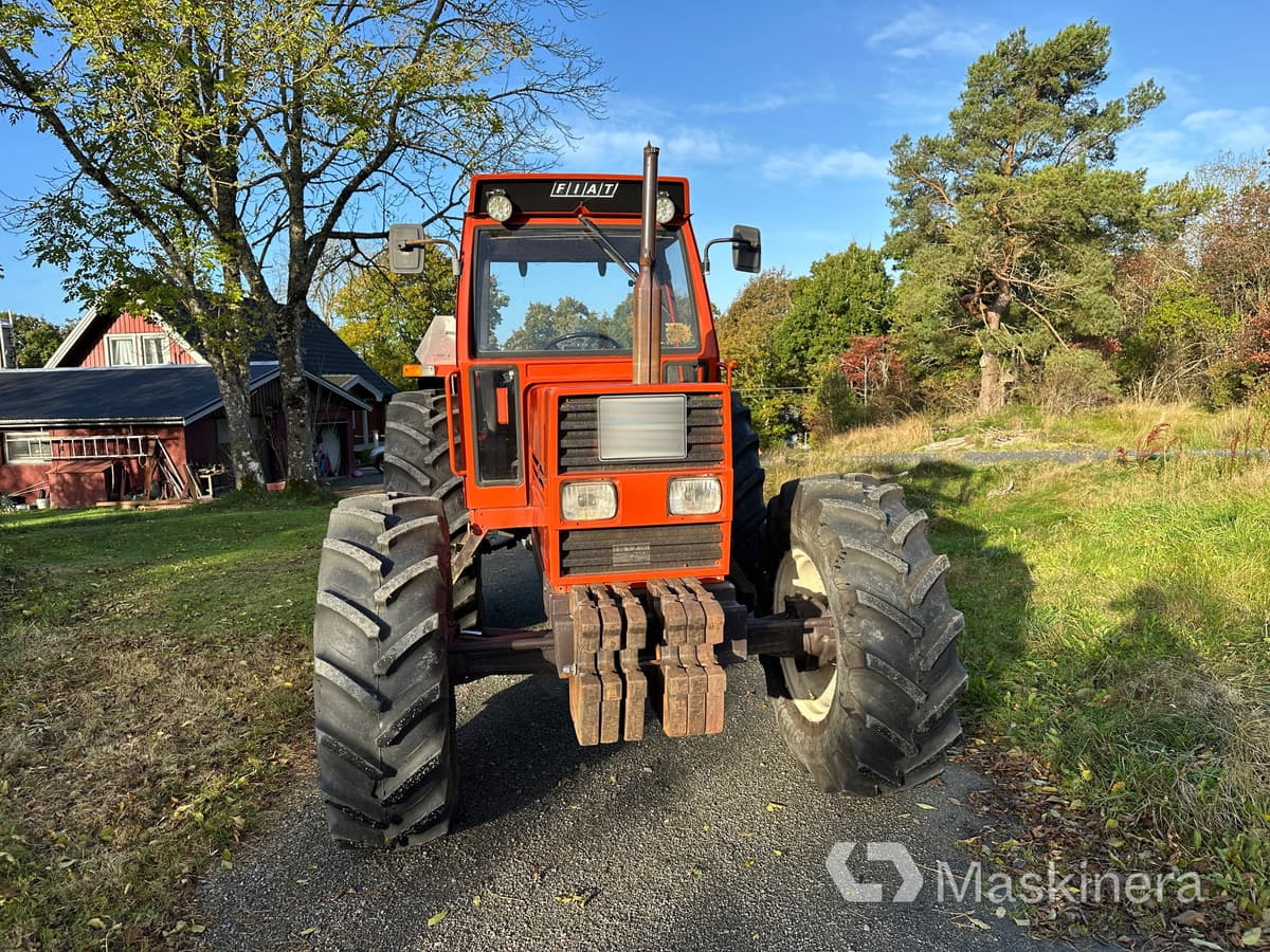 Fiat 880DT Traktor Fiat 880DT - Traktor: bilde 2 Fiat 880DT Traktor Fiat 880DT - Traktor: bilde 2