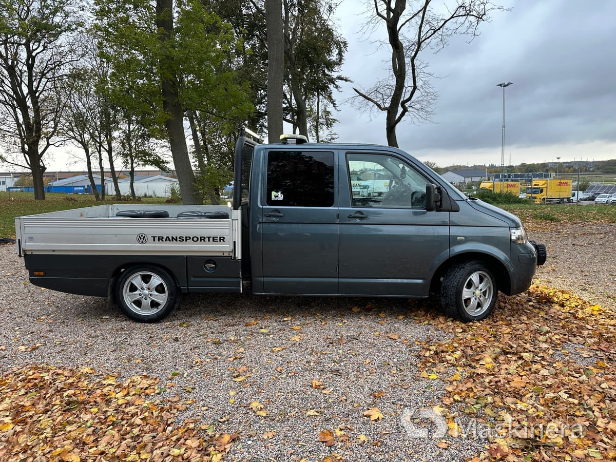 Flakbil Volkswagen Transporter dubbelhytt - Små varebil: bilde 4 Flakbil Volkswagen Transporter dubbelhytt - Små varebil: bilde 4