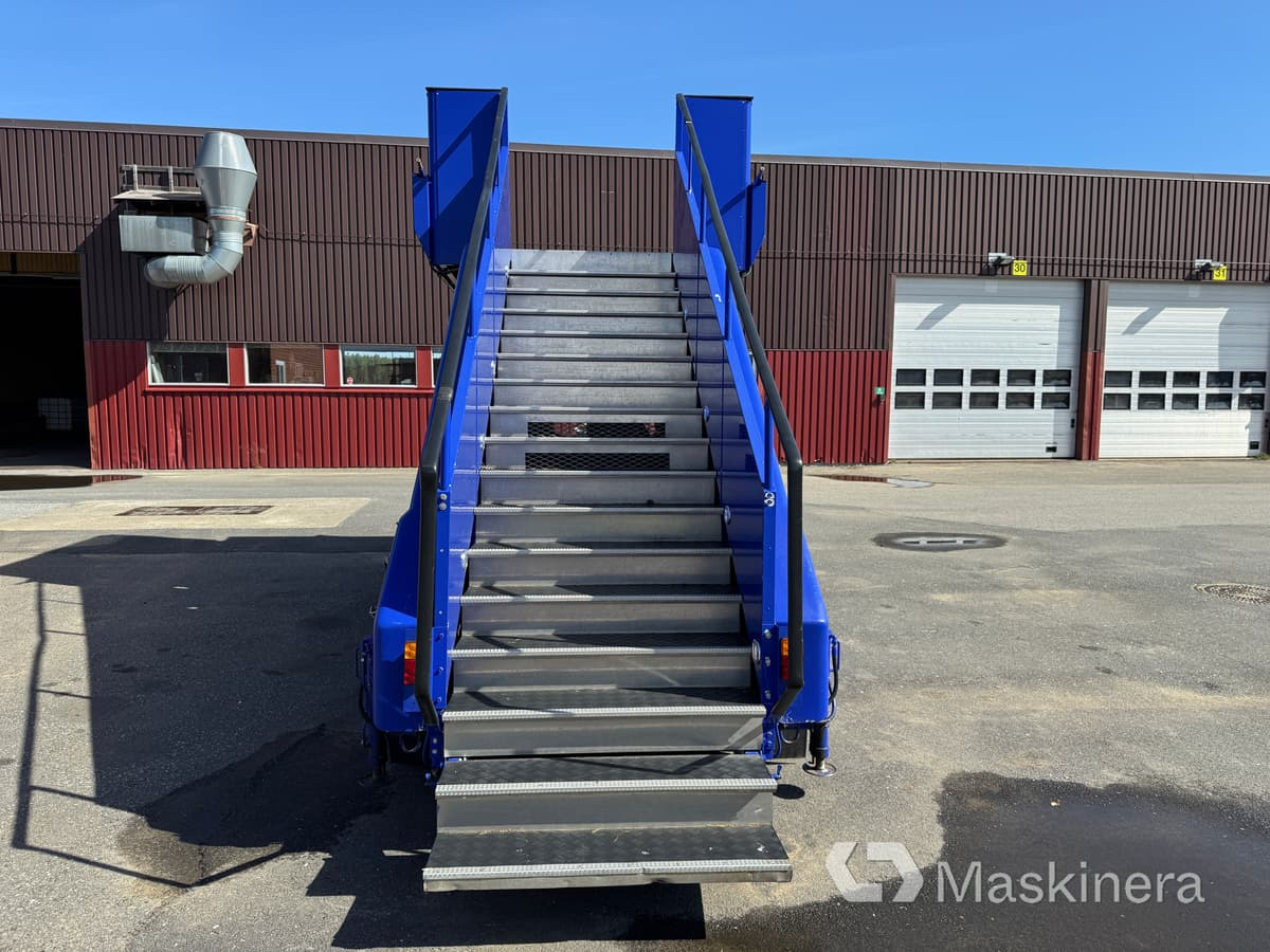 Ford Transit TFGBH 160 Trappbil Ford Transit TFGBHL - Kassebil: bilde 4 Ford Transit TFGBH 160 Trappbil Ford Transit TFGBHL - Kassebil: bilde 4