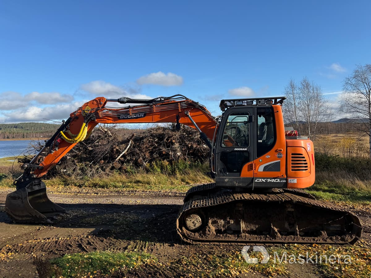 Grävmaskin Doosan DX140LCR-5 / Skördaraggregat 25RH - Beltegraver: bilde 2 Grävmaskin Doosan DX140LCR-5 / Skördaraggregat 25RH - Beltegraver: bilde 2