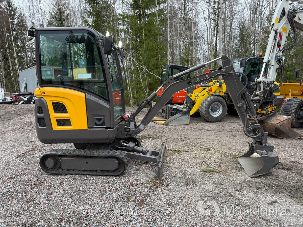 Grävmaskin Volvo EC18C med redskap - Beltegraver: bilde 4 Grävmaskin Volvo EC18C med redskap - Beltegraver: bilde 4
