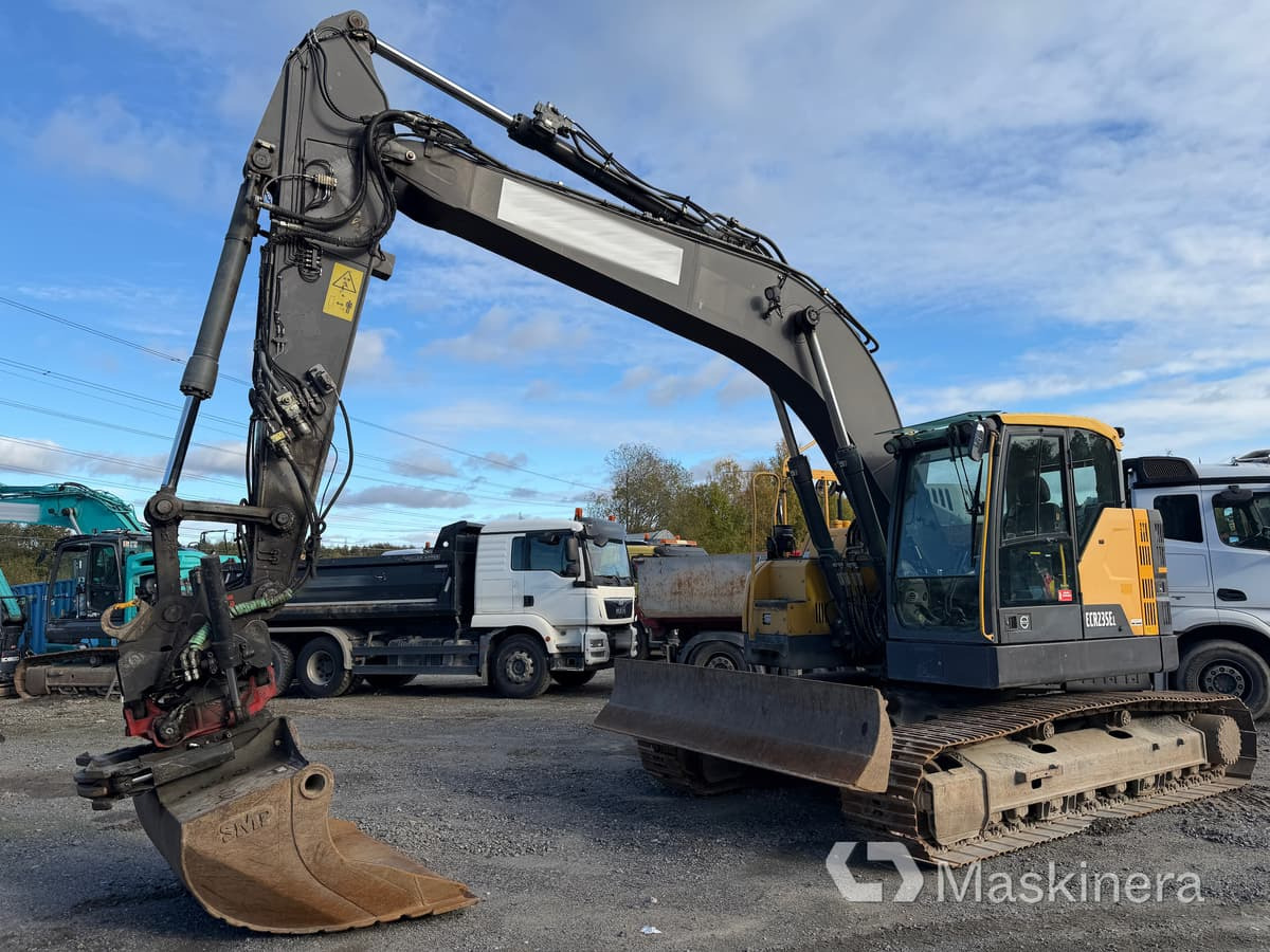Grävmaskin Vovlo ECR235EL - Beltegraver: bilde 1 Grävmaskin Vovlo ECR235EL - Beltegraver: bilde 1
