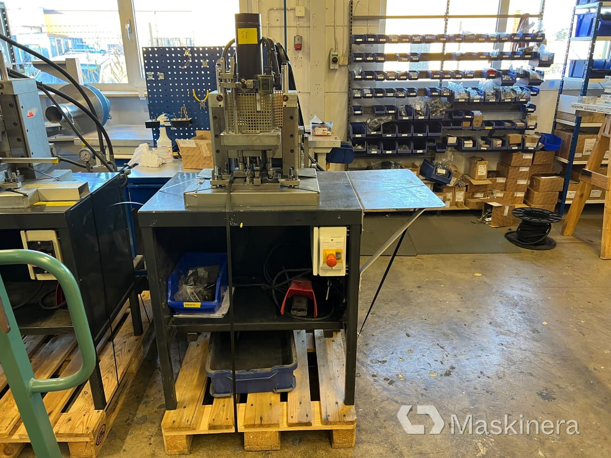 Hydraulisk press Santas Mekaniska DS88 - Kantpresse: bilde 1 Hydraulisk press Santas Mekaniska DS88 - Kantpresse: bilde 1
