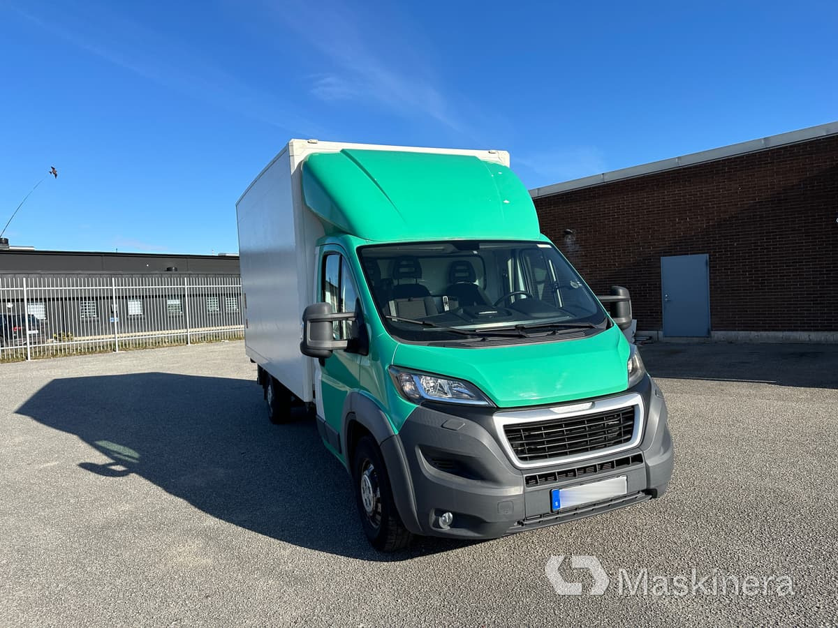 Lastbil Peugeot Boxer 2017 - Varebil med skap: bilde 3 Lastbil Peugeot Boxer 2017 - Varebil med skap: bilde 3