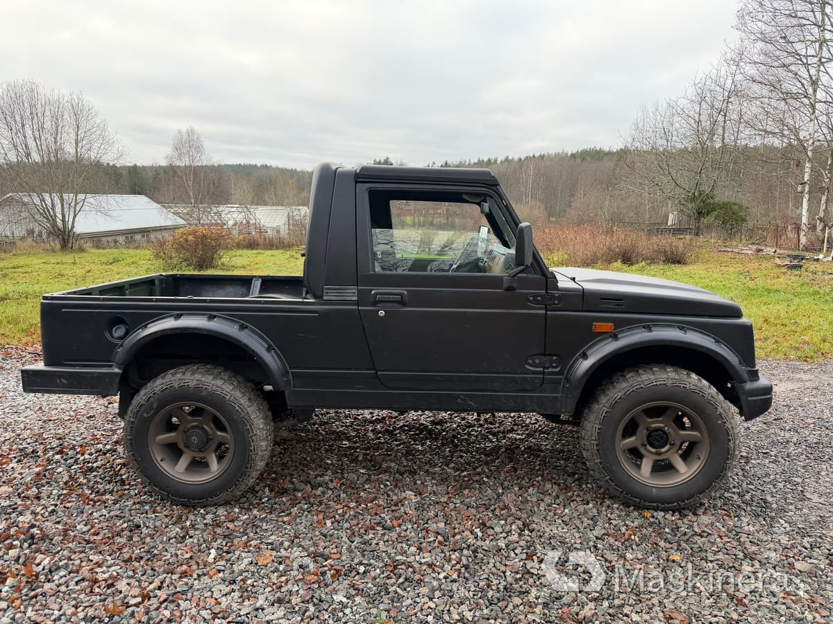 Pickup Suzuki Samurai 1.9TD 4WD - Små varebil: bilde 4 Pickup Suzuki Samurai 1.9TD 4WD - Små varebil: bilde 4