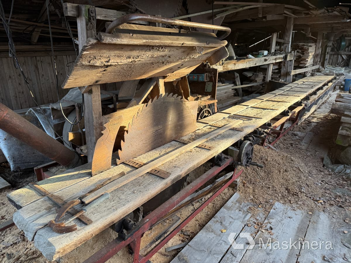 Sågverk med spånsug, el eller traktordrivet - Trebearbeidingsmaskin: bilde 1 Sågverk med spånsug, el eller traktordrivet - Trebearbeidingsmaskin: bilde 1