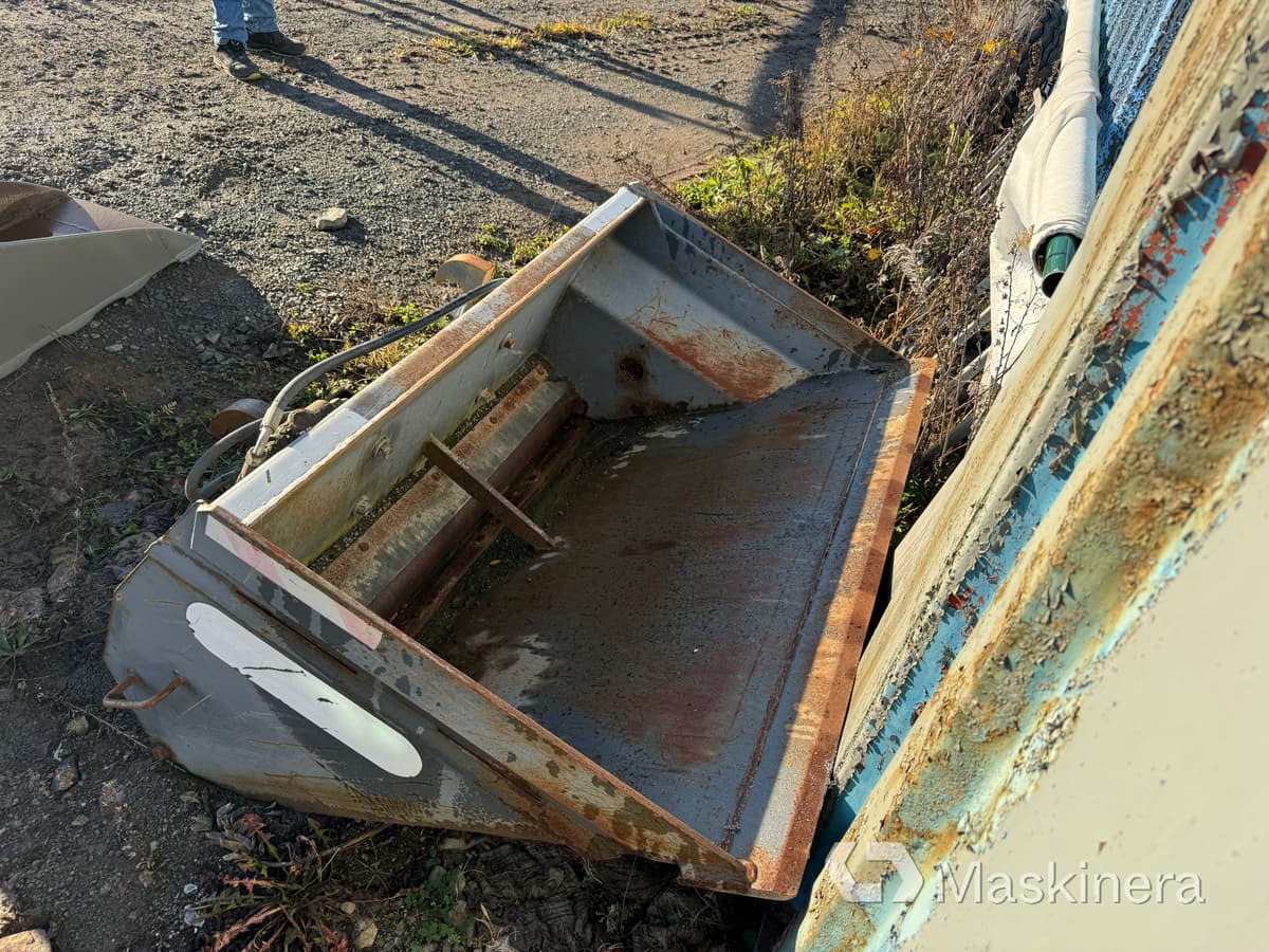 Sandspridarskopa Snowstar HK400 Trima / Lilla kramerfästet - Sandstrøer: bilde 5 Sandspridarskopa Snowstar HK400 Trima / Lilla kramerfästet - Sandstrøer: bilde 5