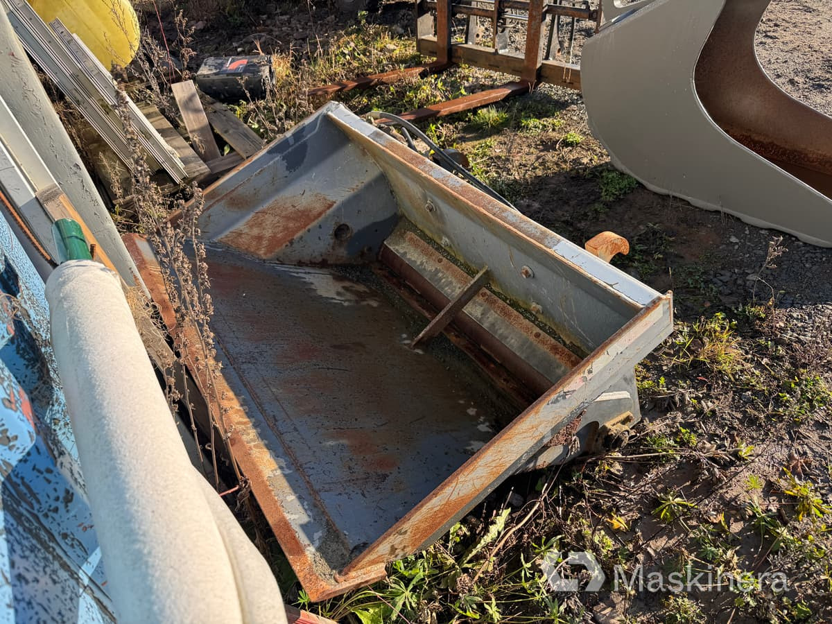 Sandspridarskopa Snowstar HK400 Trima / Lilla kramerfästet - Sandstrøer: bilde 3 Sandspridarskopa Snowstar HK400 Trima / Lilla kramerfästet - Sandstrøer: bilde 3