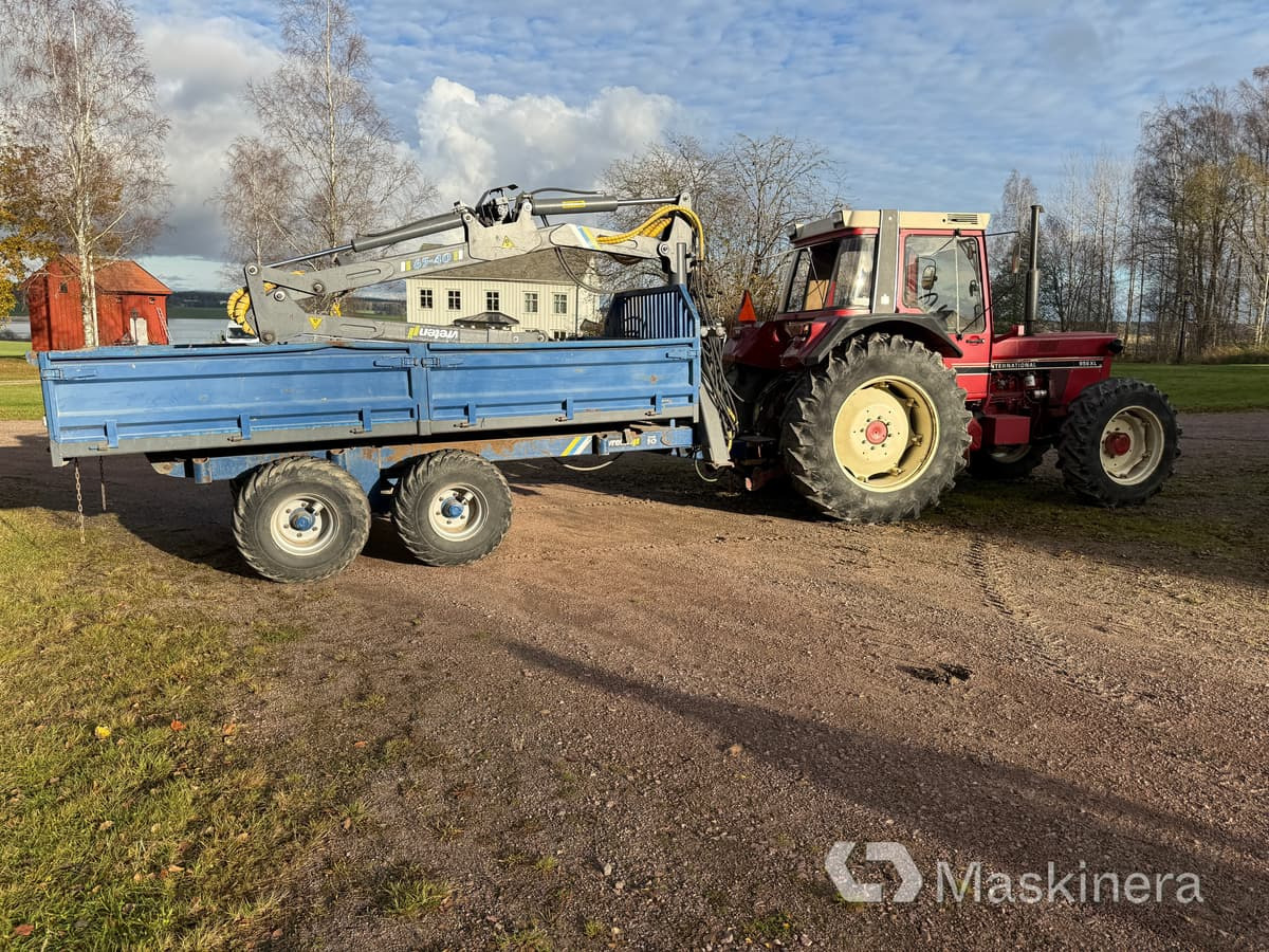 Traktor International 956 AXL med skogsvagn och kran - Traktor: bilde 2 Traktor International 956 AXL med skogsvagn och kran - Traktor: bilde 2