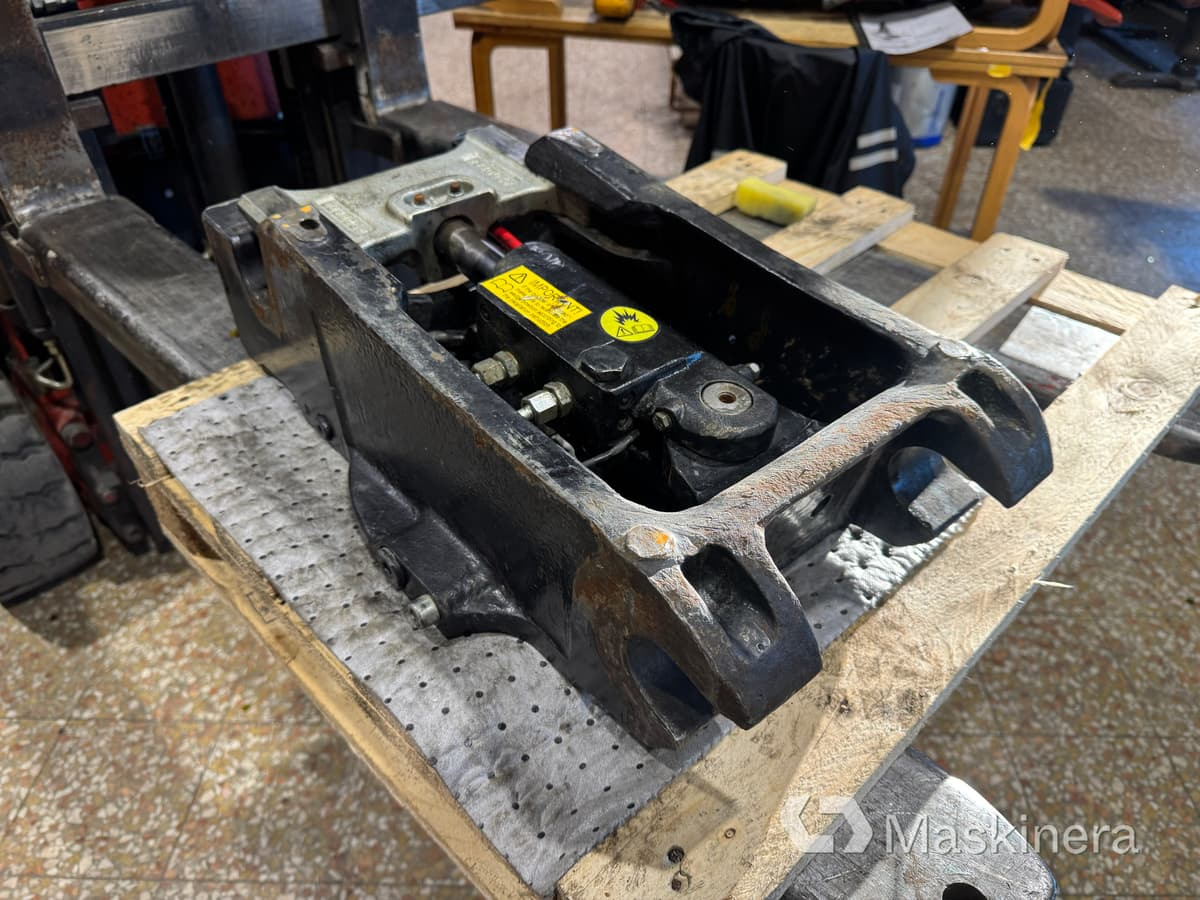 Underdel / redskapsfäste till Rototilt R3, S50 - Utstyr for Bygg og anlegg: bilde 3 Underdel / redskapsfäste till Rototilt R3, S50 - Utstyr for Bygg og anlegg: bilde 3