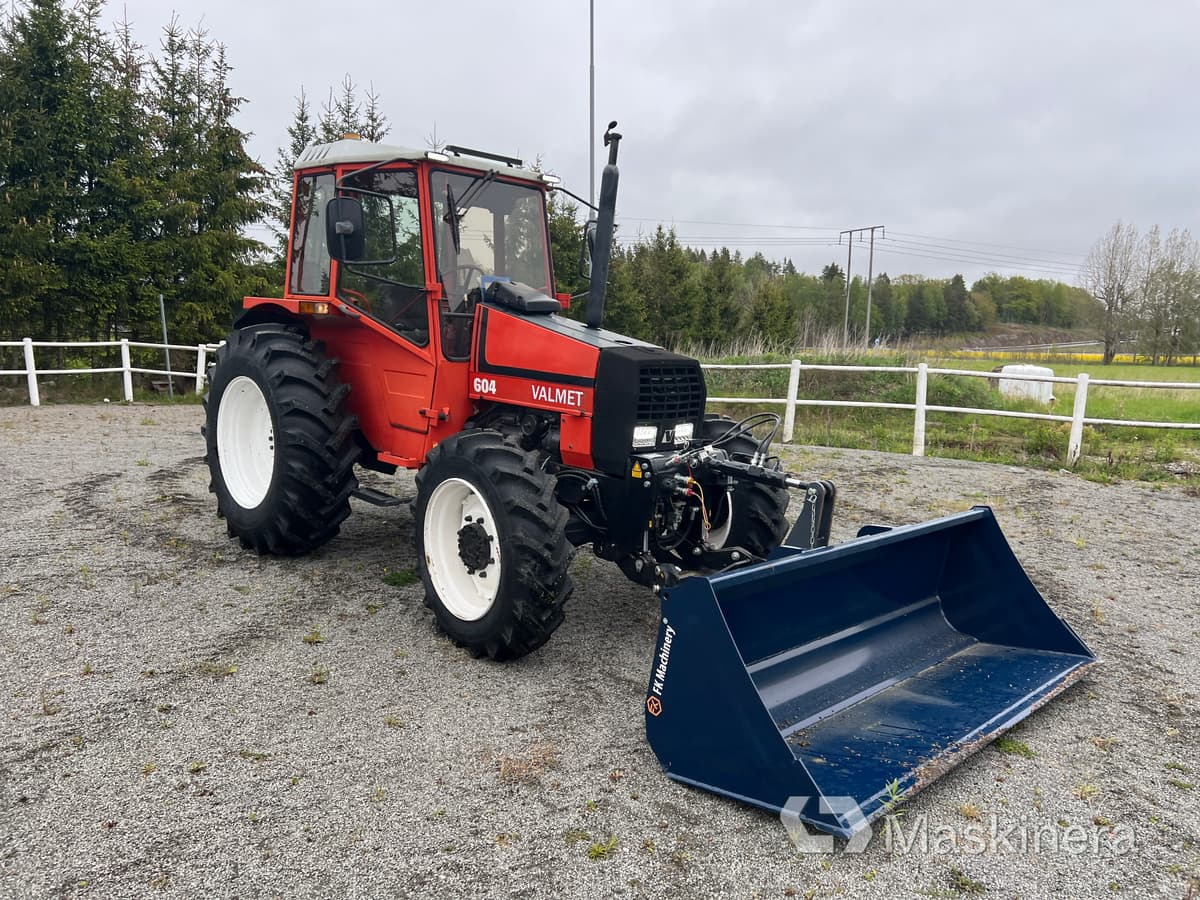 Valmet 604-4 Traktor Valmet 604-4 - Traktor: bilde 3 Valmet 604-4 Traktor Valmet 604-4 - Traktor: bilde 3