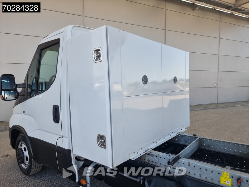 Iveco Daily 35C14 Open Laadbak met Kist Dubbellucht 3,5t Trekhaak Airco Cruise Camera Euro6 Pritsche Pickup Open Box Airco Trekhaak Cruise c - Varebil med plan: bilde 3 Iveco Daily 35C14 Open Laadbak met Kist Dubbellucht 3,5t Trekhaak Airco Cruise Camera Euro6 Pritsche Pickup Open Box Airco Trekhaak Cruise c - Varebil med plan: bilde 3