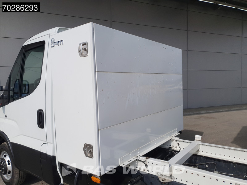 Leie Iveco Daily 35C16 3.0L Open Laadbak met Kist Dubbellucht 3,5t Trekhaak Airco Cruise Euro6 Pritsche Pickup Open Box 2m3 Airco Trekhaak Cruise Iveco Daily 35C16 3.0L Open Laadbak met Kist Dubbellucht 3,5t Trekhaak Airco Cruise Euro6 Pritsche Pickup Open Box 2m3 Airco Trekhaak Cruise: bilde 7