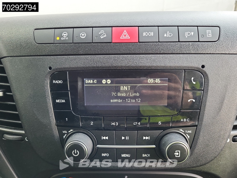 Varebil med kapell Iveco Daily 60C18 3.0L Automaat Laadklep 180PK Schuifzeilen Zeilen Airco Cruise D'Hollandia Euro6 Schuifzeil Koffer Gesloten laadbak Airco C: bilde 15 Varebil med kapell Iveco Daily 60C18 3.0L Automaat Laadklep 180PK Schuifzeilen Zeilen Airco Cruise D'Hollandia Euro6 Schuifzeil Koffer Gesloten laadbak Airco C: bilde 15