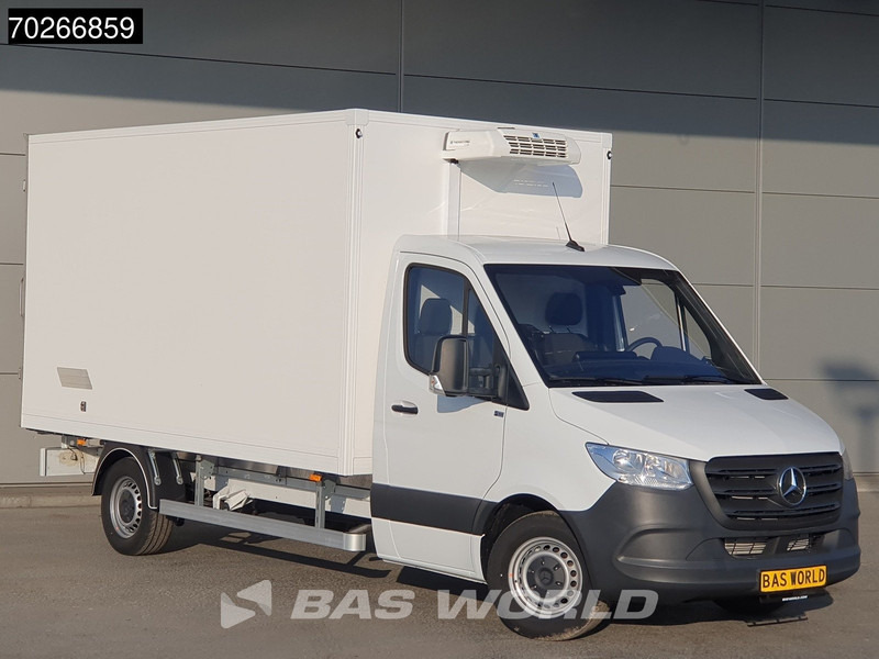 Mercedes-Benz Sprinter 315 CDI Koelwagen Achterdeuren Thermo King C-250 Airco Carplay MBUX Koel Koeler Kühl Kühler Kühlwagen Kühlkoffer 17m3 Airco - Kjølebil: bilde 5 Mercedes-Benz Sprinter 315 CDI Koelwagen Achterdeuren Thermo King C-250 Airco Carplay MBUX Koel Koeler Kühl Kühler Kühlwagen Kühlkoffer 17m3 Airco - Kjølebil: bilde 5