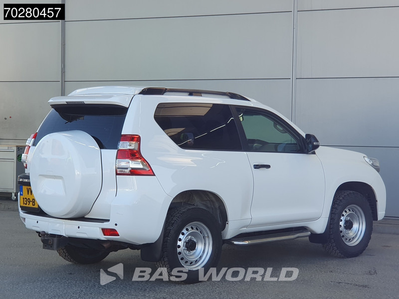 Toyota Land Cruiser 2.8 D-4D 177 PK Euro6 3DRS VAN 3.5t trekhaak Warn Lier Airco PDC 2m3 Airco Trekhaak - Små varebil: bilde 5 Toyota Land Cruiser 2.8 D-4D 177 PK Euro6 3DRS VAN 3.5t trekhaak Warn Lier Airco PDC 2m3 Airco Trekhaak - Små varebil: bilde 5