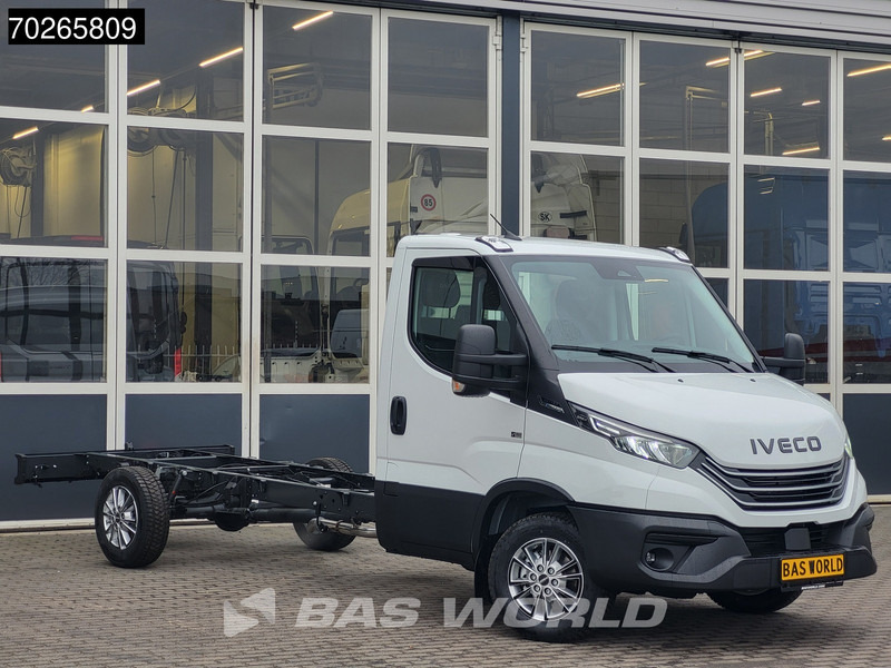 Iveco Daily 35S16 Automaat Chassis Cabine 410WB 2025 model LED CarPlay Camera Velgen Cruise Airco Fahrgestell Airco Cruise control - Varebil: bilde 3 Iveco Daily 35S16 Automaat Chassis Cabine 410WB 2025 model LED CarPlay Camera Velgen Cruise Airco Fahrgestell Airco Cruise control - Varebil: bilde 3
