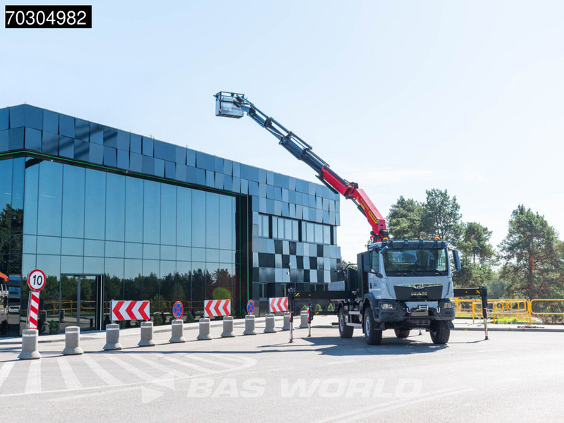 MAN TGM 18.320 4X4 NEW 4x4 Palfinger PK 27002-SH D Crane manbasket Steelsuspension - Planbil, Kranbil: bilde 2 MAN TGM 18.320 4X4 NEW 4x4 Palfinger PK 27002-SH D Crane manbasket Steelsuspension - Planbil, Kranbil: bilde 2