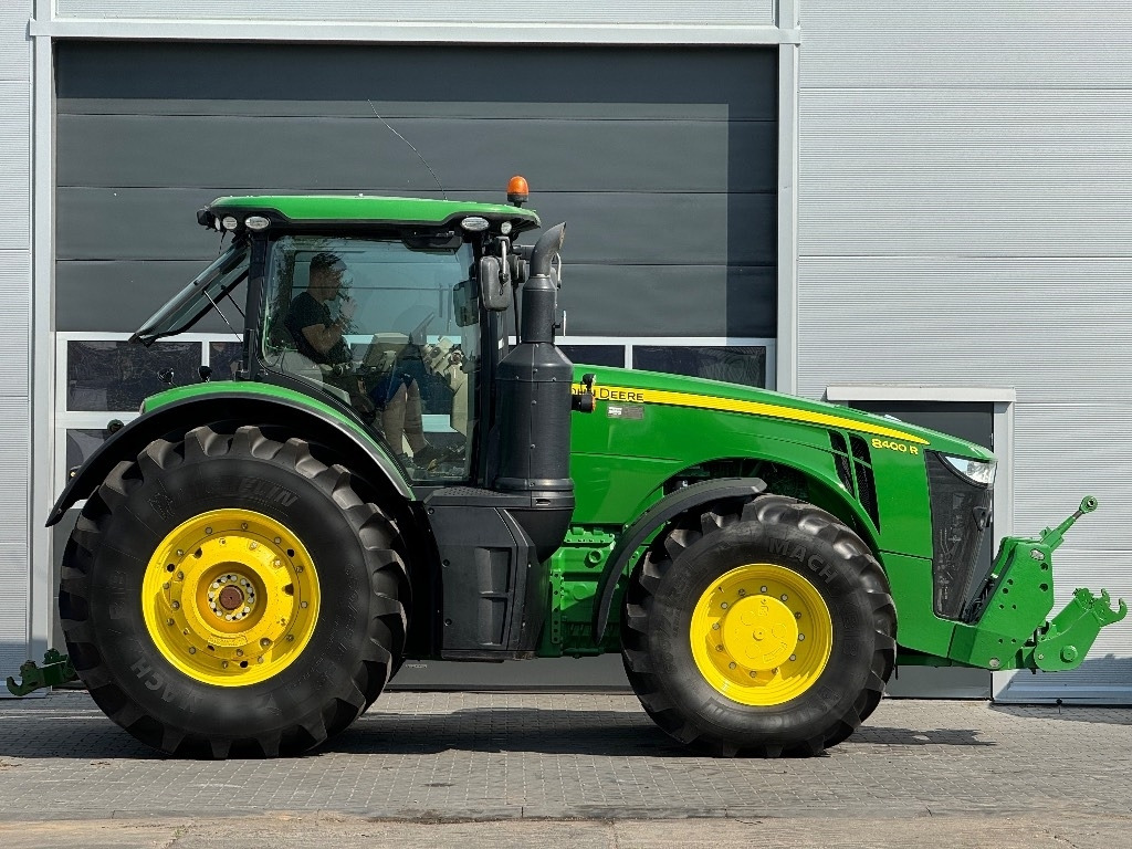 John Deere 8400 R  - Traktor: bilde 3 John Deere 8400 R  - Traktor: bilde 3