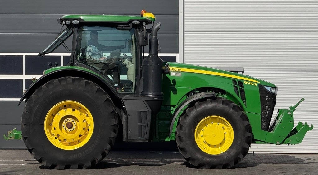 John Deere 8400 R - Traktor: bilde 4 John Deere 8400 R - Traktor: bilde 4