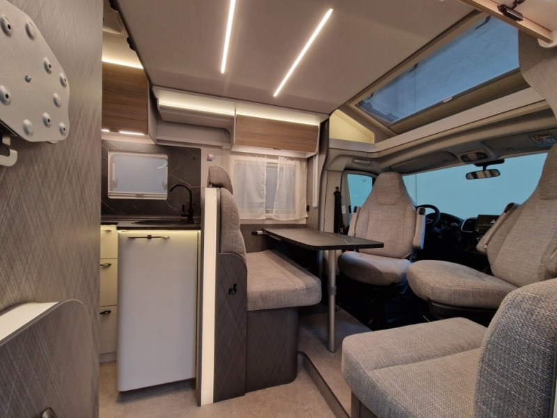 Etrusco T 6900 SB - Halvintegrert bobil: bilde 4 Etrusco T 6900 SB - Halvintegrert bobil: bilde 4