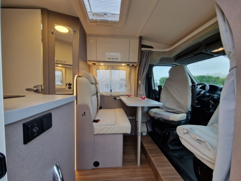 Etrusco V 5.9 DR - Halvintegrert bobil: bilde 4 Etrusco V 5.9 DR - Halvintegrert bobil: bilde 4