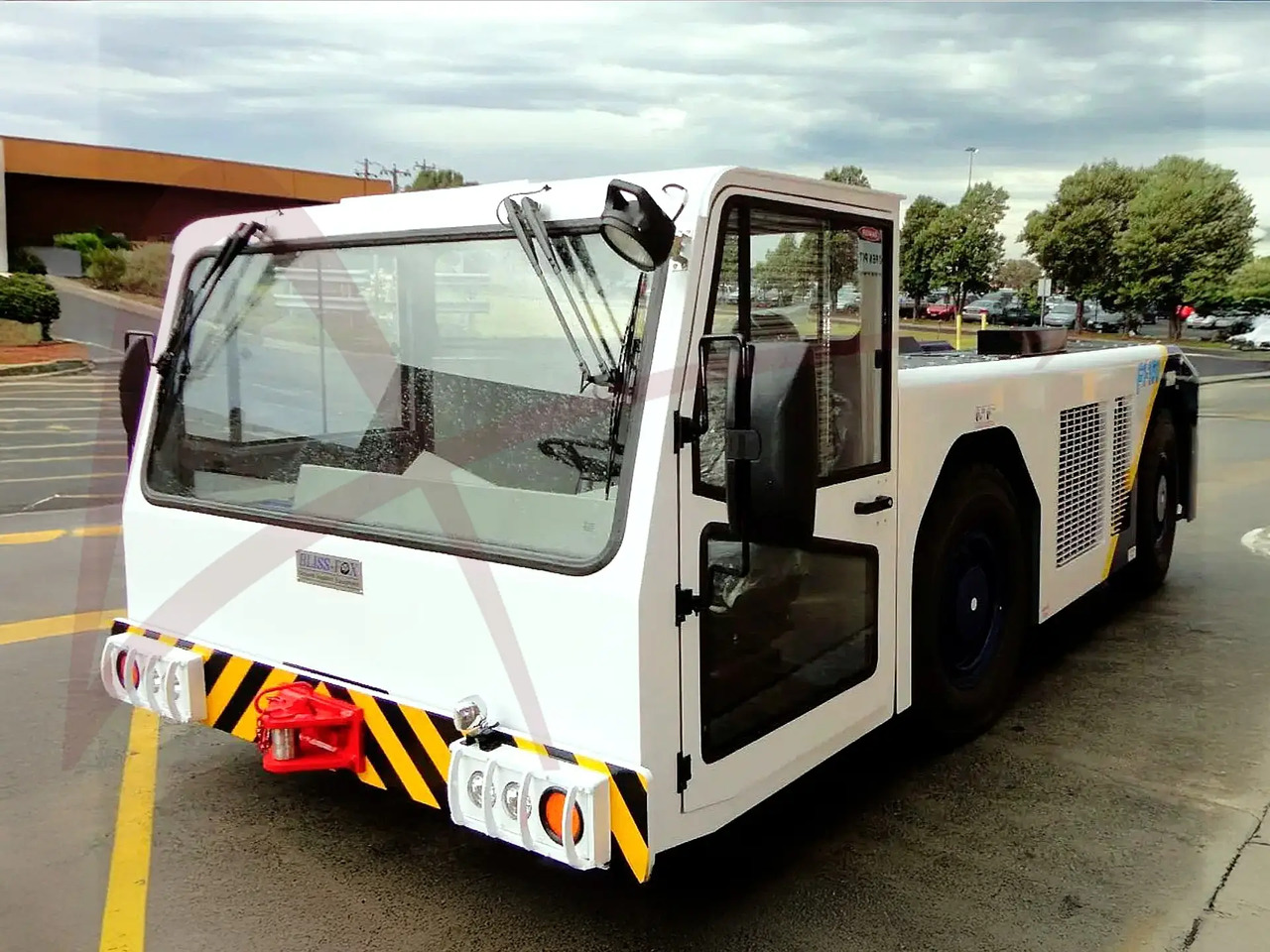 BLISS-FOX F1-150 - Pushbacktraktor: bilde 1 BLISS-FOX F1-150 - Pushbacktraktor: bilde 1