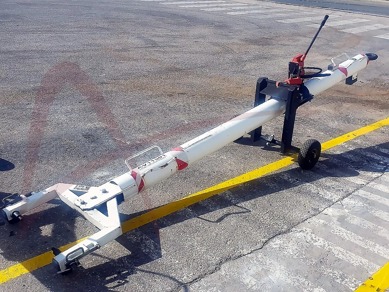 CAVOTEC FLADUNG FSST CRJ100-1000 - Flyplassutstyr: bilde 1 CAVOTEC FLADUNG FSST CRJ100-1000 - Flyplassutstyr: bilde 1
