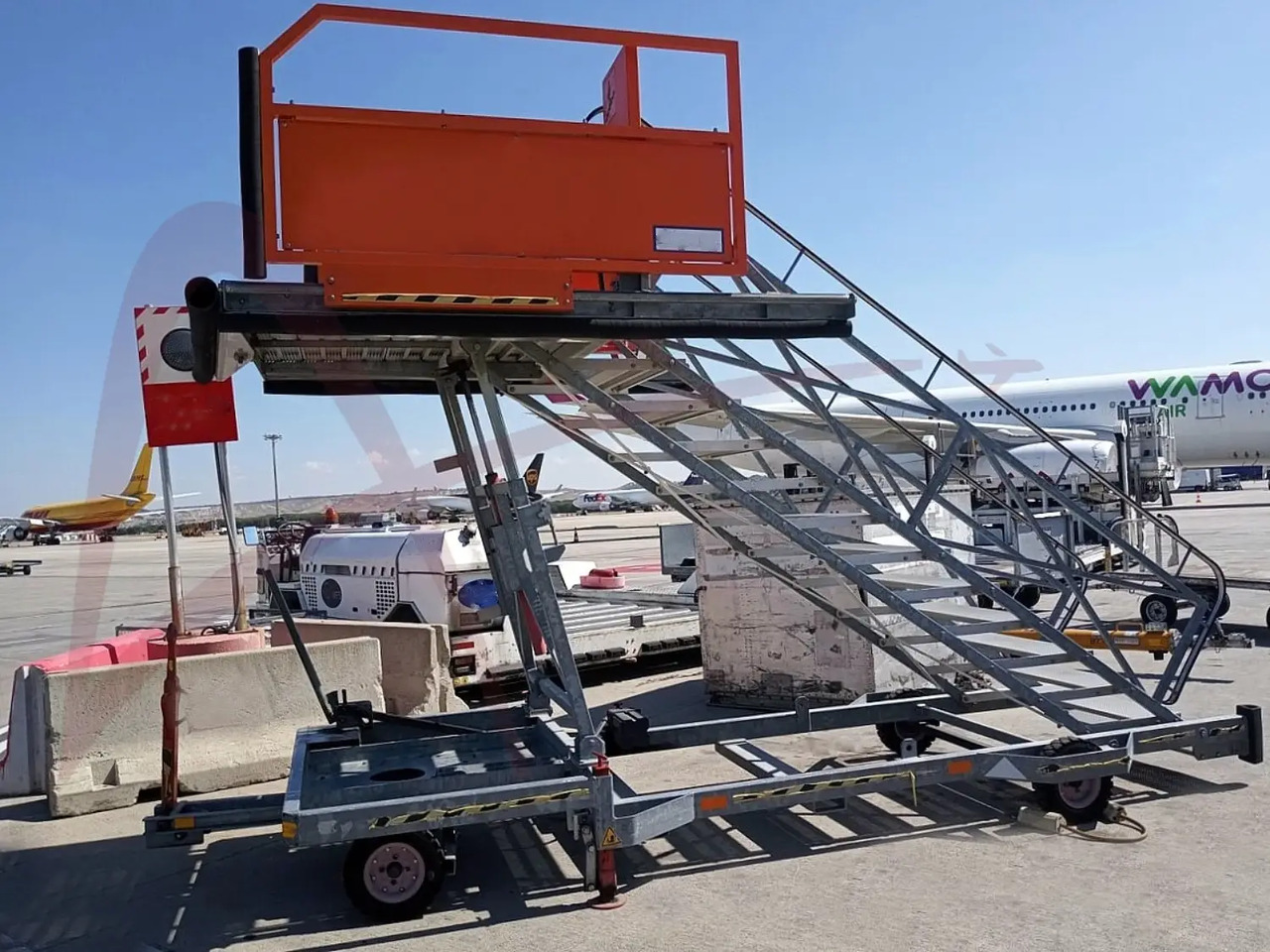 MASTER EQUIPMENT STR716 - Passasjertrapp: bilde 1 MASTER EQUIPMENT STR716 - Passasjertrapp: bilde 1