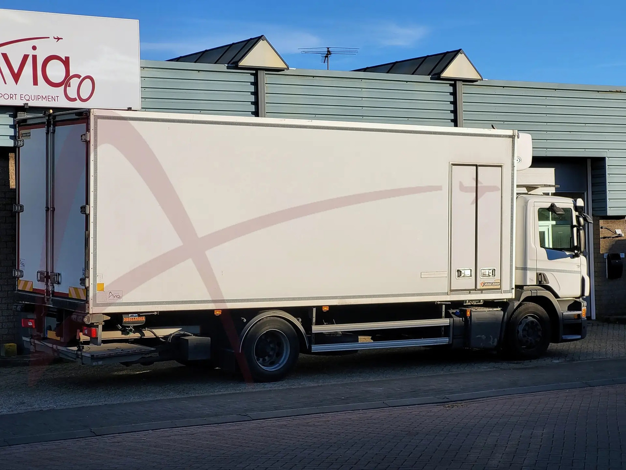 SCANIA P250 - Skapbil: bilde 2 SCANIA P250 - Skapbil: bilde 2