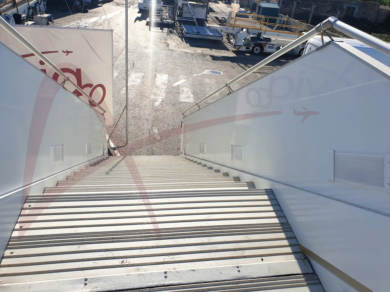 TLD ABS-580 - Passasjertrapp: bilde 4 TLD ABS-580 - Passasjertrapp: bilde 4