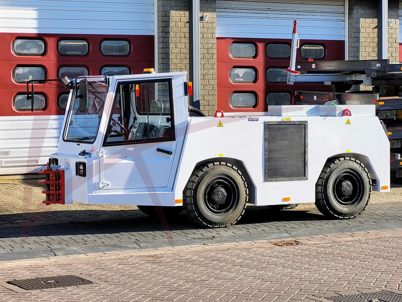 TLD TMX-100 - Pushbacktraktor: bilde 1 TLD TMX-100 - Pushbacktraktor: bilde 1